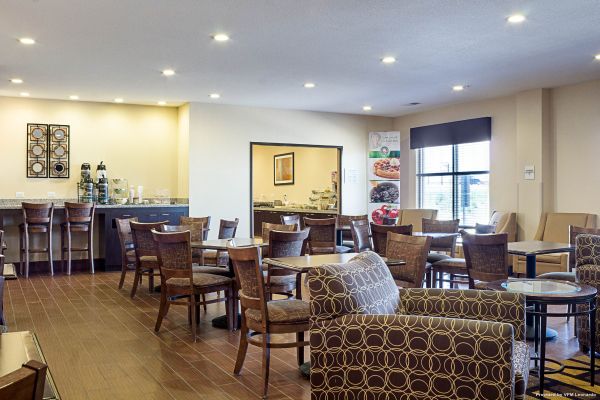Quality Inn & Suites Minot